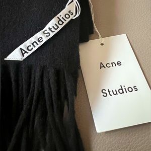 NWT Acne Studios Canada Wool Oversized Scarf in black